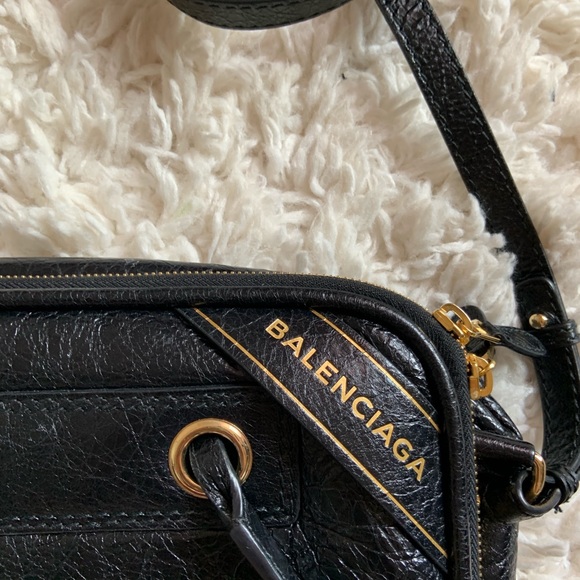 AUTHENTIC BALENCIAGA SQUARE BAG - Picture 4 of 8